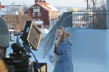 Magda Poplawska spelar Marta som är på flykt från Vitryssland. Hon är med i alla filmens 125 scener.