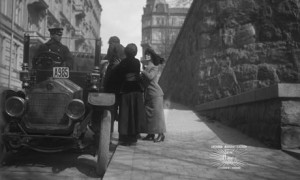 Kammakargatan på Norrmalm i Mauritz Stillers Hämnaren (1915).