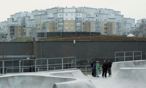 Play (2011)
