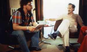 I Rum 1112 vidtar Jonas Selberg Augustsén det långsamma farväl till filmen som Wim Wenders påbörjade för 30 år sedan i Chambre 666.
