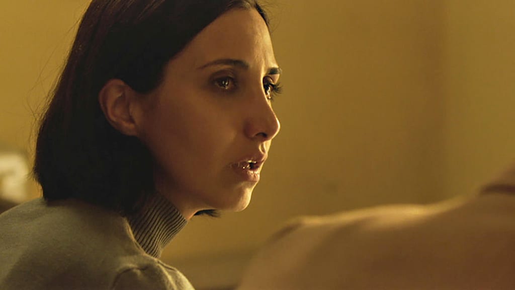 Under the shadow (Babak Anvari, 2016)