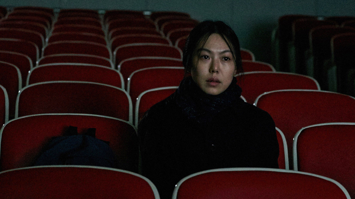 On the beach at night alone (Hong Sang-soo, 2017)